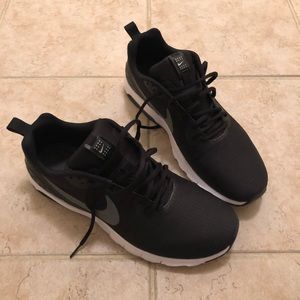 Nike Air size 10 men black